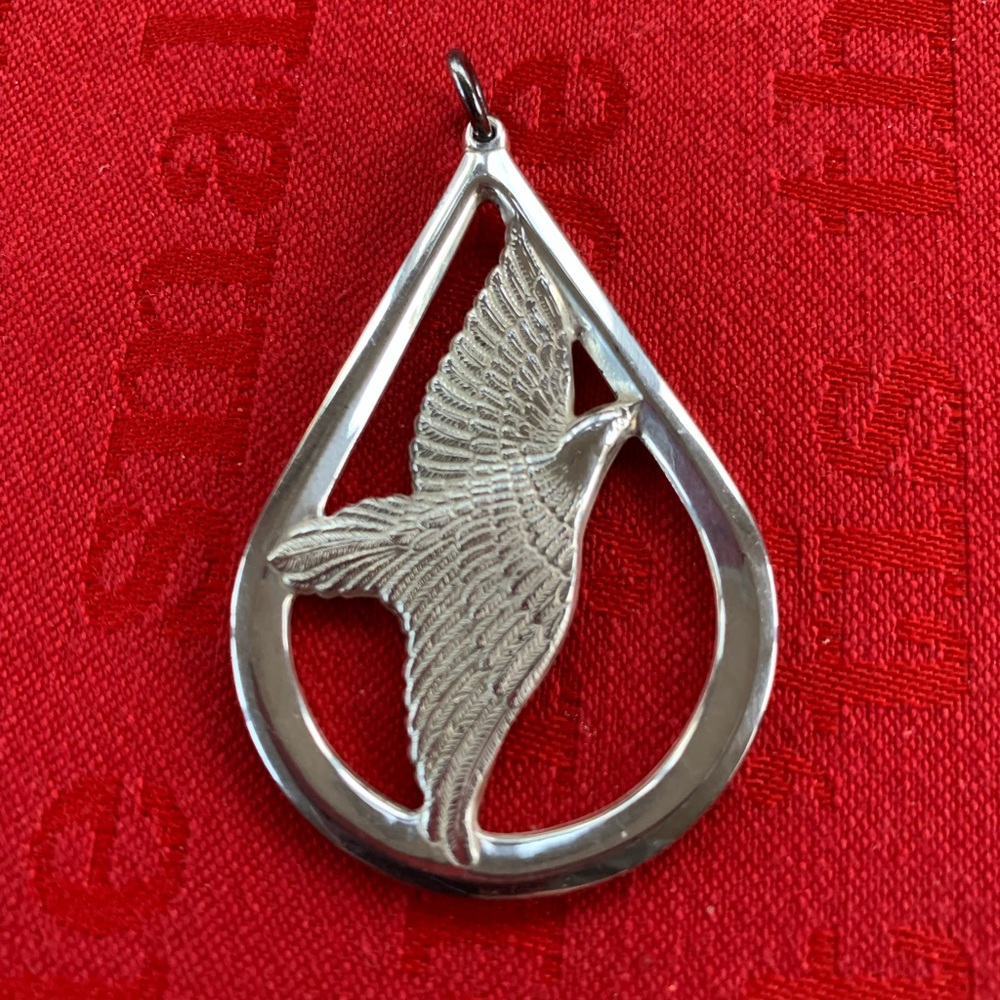 Wallace Sterling Silver Vintage pendant 1977